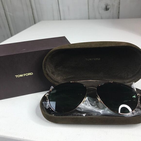 Tom Ford Pilot Sunglasses NWT - Picture 2 of 7
